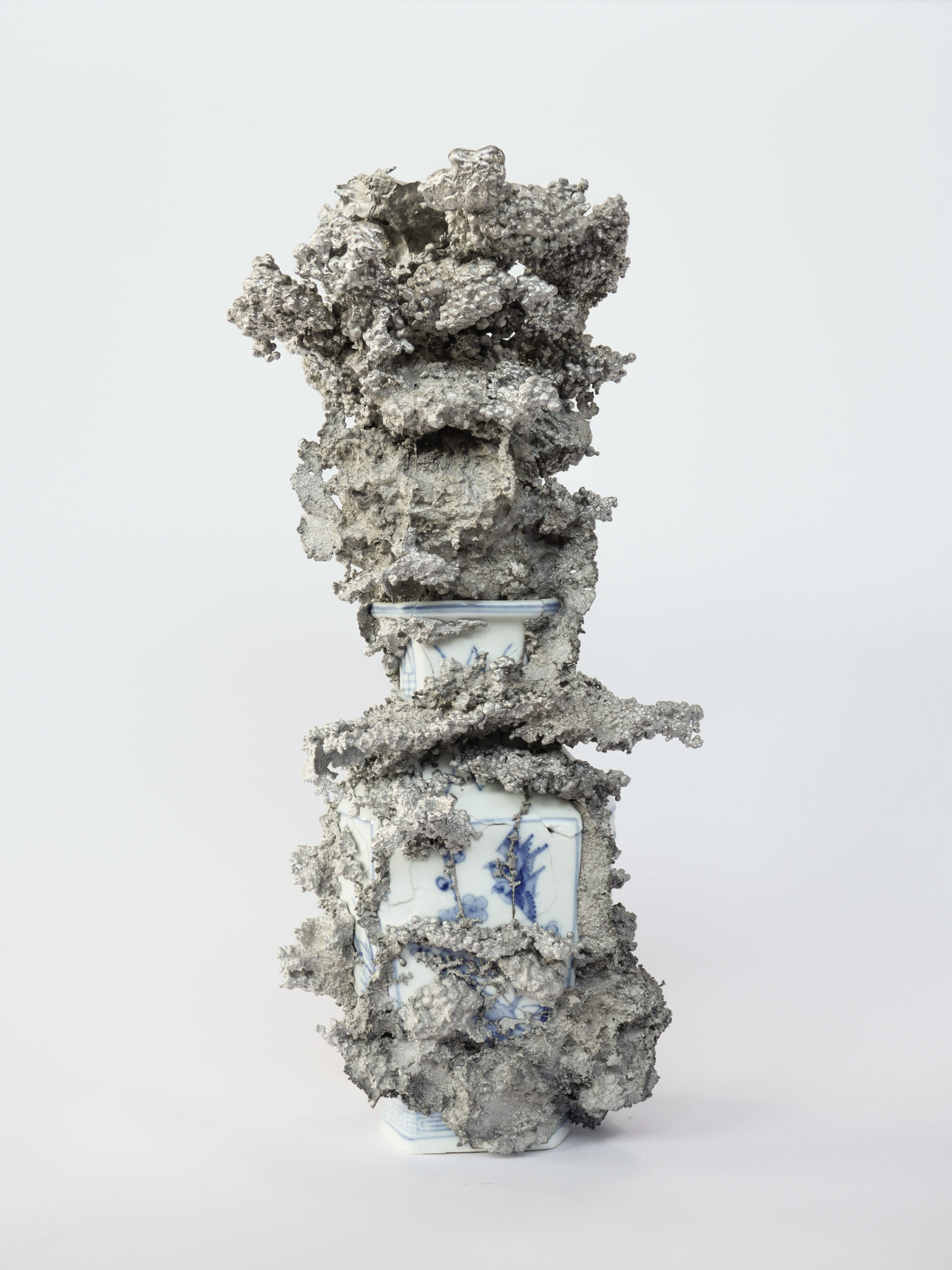 2016_Hanabi, 2016, porcelaine et fonte d'aluminium, 33 x 33 x 33 cm--1-9